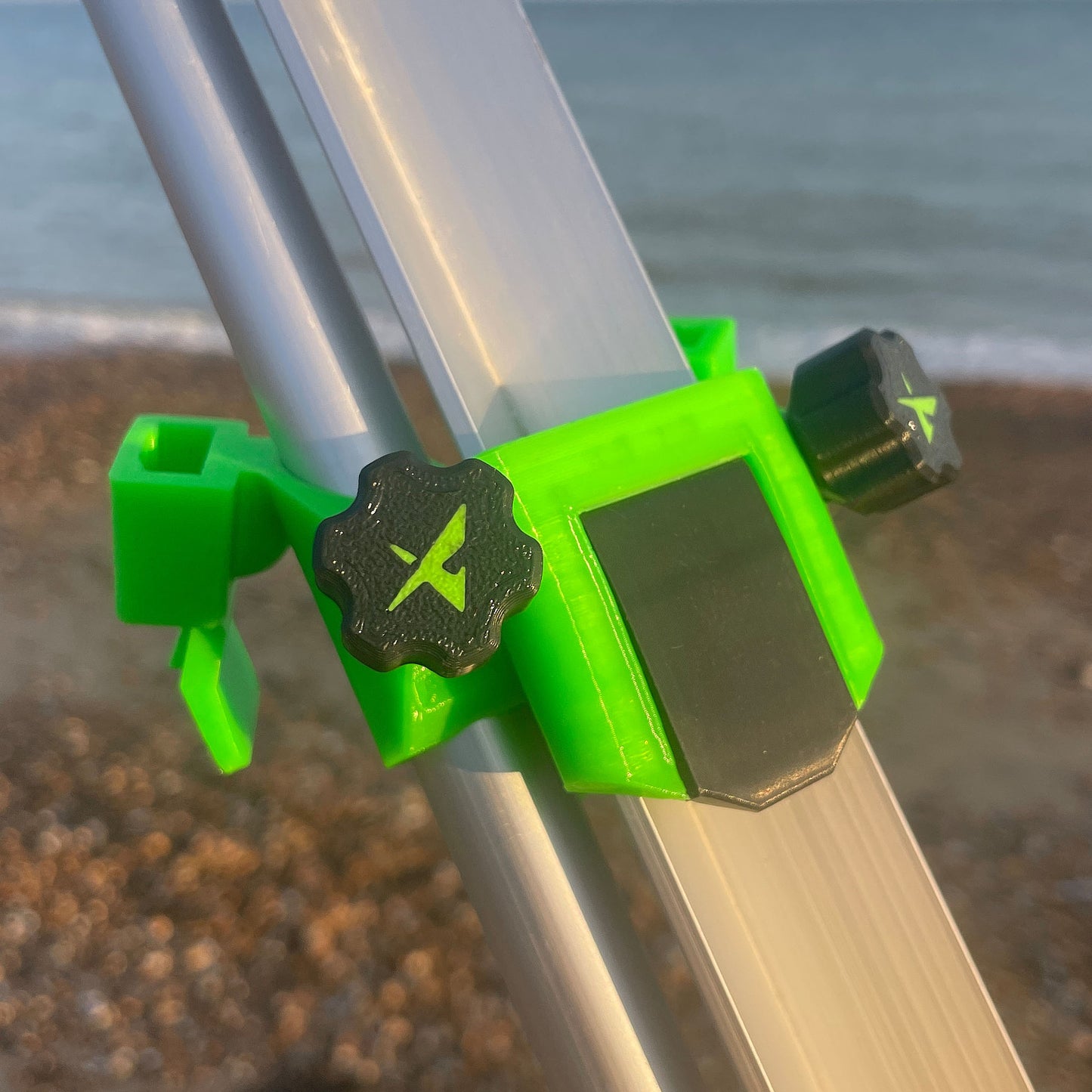 TRIPOD TRAY LOCK SYSTEM MEDIUM