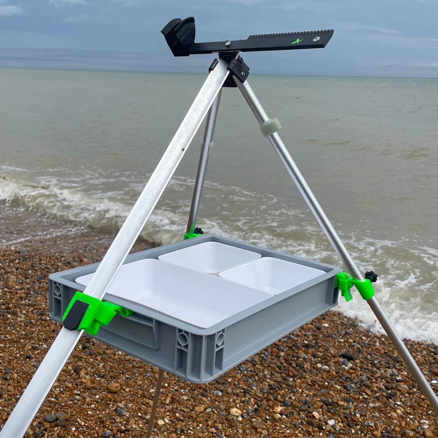 TRIPOD TRAY LOCK SYSTEM MEDIUM
