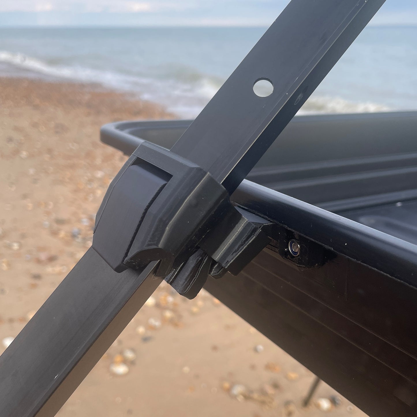 TRIPOD TRAY LOCK SYSTEM - LARGE