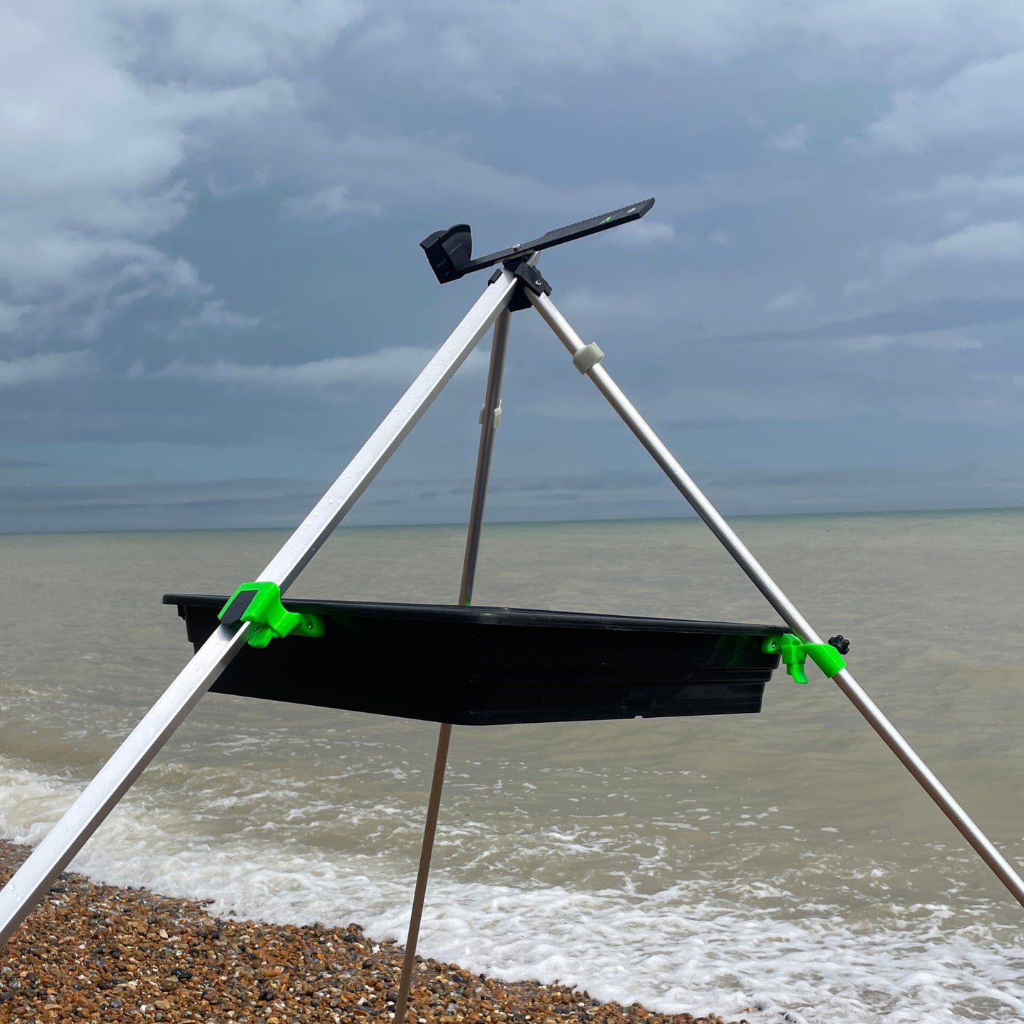TRIPOD TRAY LOCK SYSTEM - LARGE