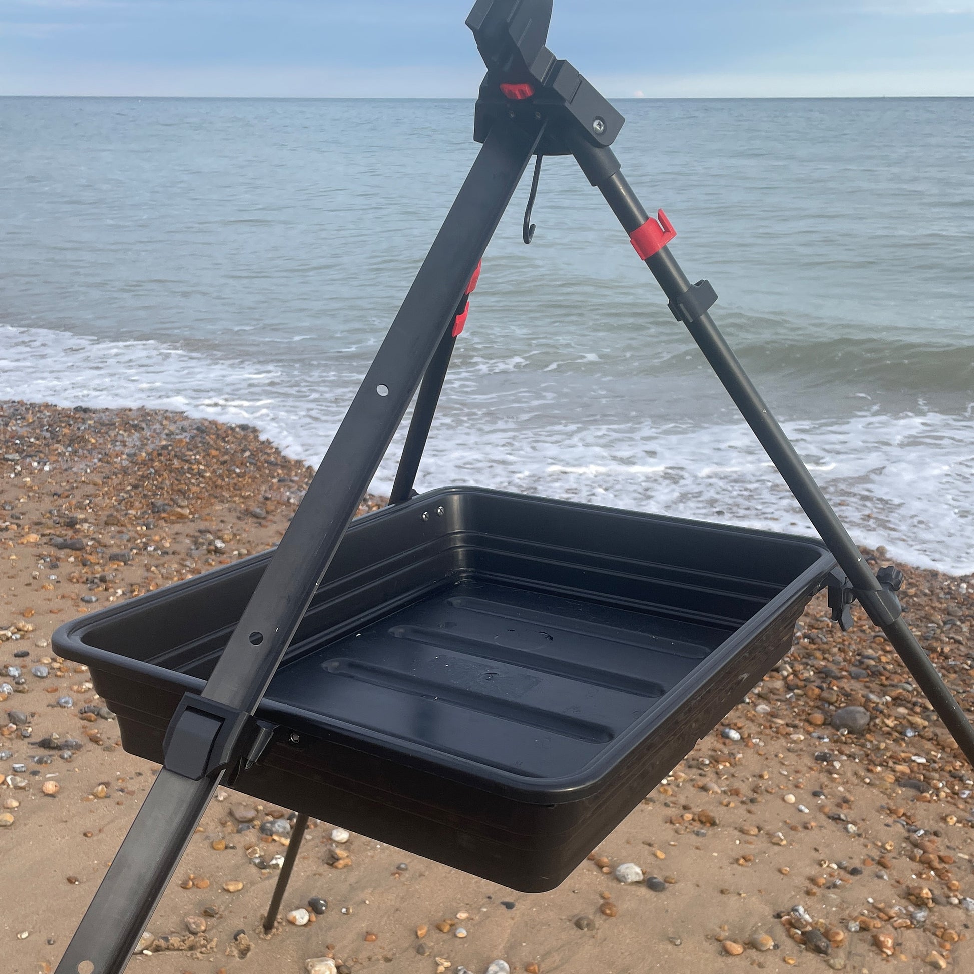 box and tackle tripod TRIPOD TRAY LOCK SYSTEM