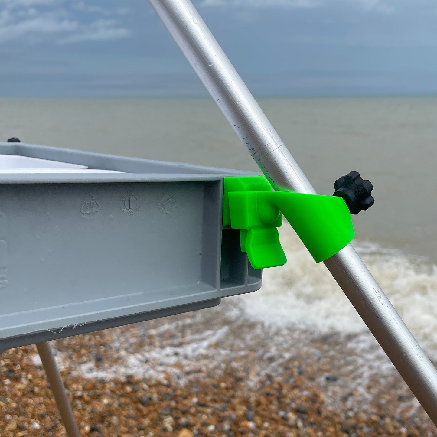 TRIPOD TRAY LOCK SYSTEM MEDIUM